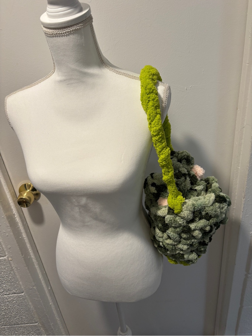 Textured Green Shoulder Bag